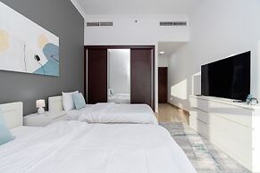 4BR Maid Penthouse w Pool and Jacuzzi
