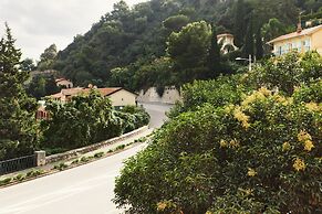 Eze Beach Residence