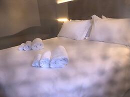 Tiber Suite
