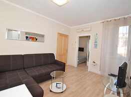 Classy and Modern Old Town Quarter Apartment