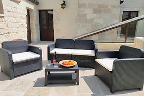 Corte San Giorgio Boutique apt With Airco
