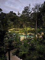 Maze Lodge