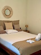 Maze Lodge