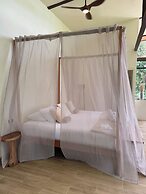 Maze Lodge