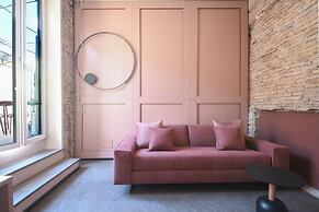 Colonna Collection
