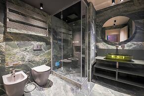 Colonna Collection