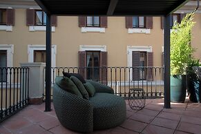 Colonna Collection