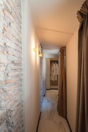 Colonna Collection