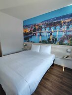 Hotel hi Tecnológico Garza Sada