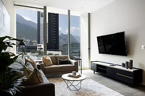 Modern Apts w Pool & Mountain View