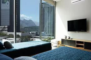Modern Apts w Pool & Mountain View
