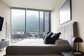Modern Apts w Pool & Mountain View