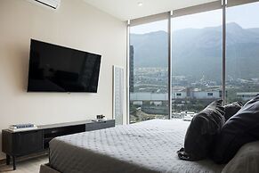 Modern Apts w Pool & Mountain View