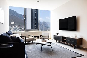 Modern Apts w Pool & Mountain View