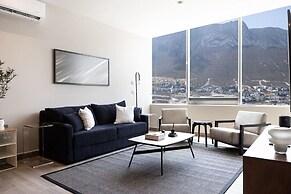 Modern Apts w Pool & Mountain View
