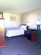 Value Stay Clean Room at Castle Motel
