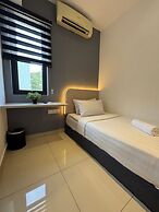 Maca Hotel by Sky Hive
