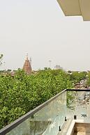 Triveni Gest House