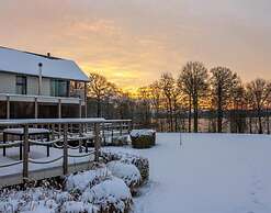 Lakeside Bliss Retreat