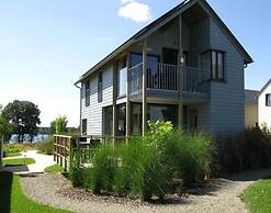 Lakeside Stay With Sauna