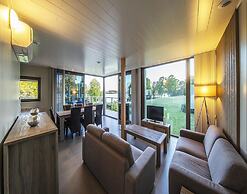 Lakeside Stay With Sauna