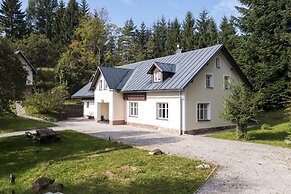 Villa in Mlade Buky Near Giant Mountains