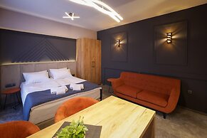 Nest Suites