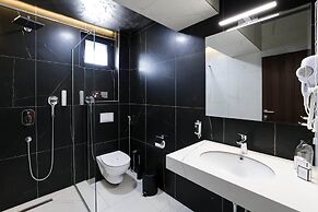 Nest Suites