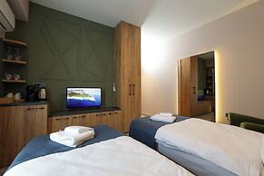 Nest Suites
