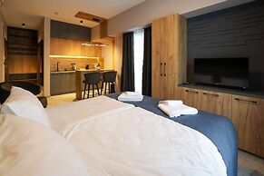 Nest Suites