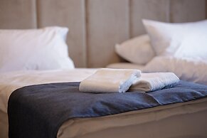 Nest Suites