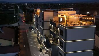 Nest Suites