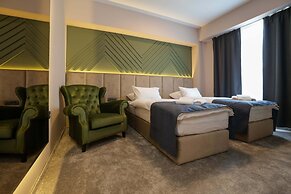 Nest Suites