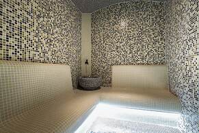 Nest Suites