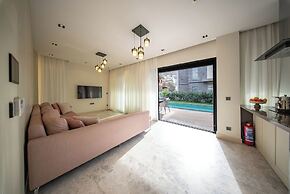 Luxurious Villa Retreat With Private Swimming Pool