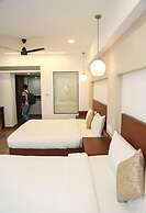 hotel kadamb tree