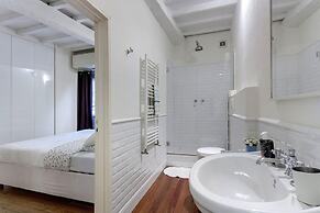 Central and Prime Apartment Near Duomo