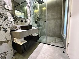 10 Stories Hotel