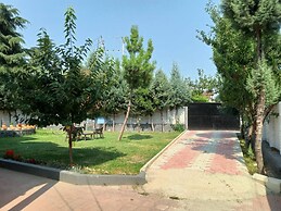 Dilan Residency Villa -5 Bedroom- Centrally Heated