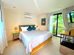 Villa Azure with Pool in Riverhouse