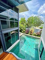 Villa Azure with Pool in Riverhouse