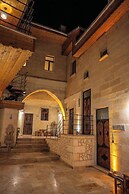 Colina Stone House