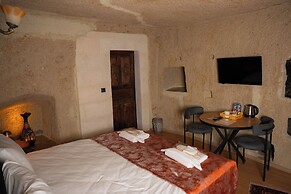 Colina Stone House