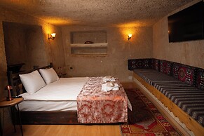 Colina Stone House