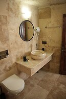 Colina Stone House