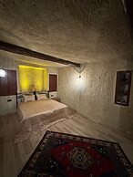 Colina Stone House