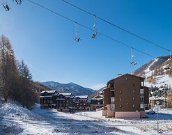 Apartment in Allos With Mountain Views