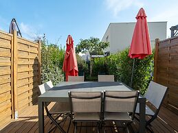 Cozy Villa Near Serignan Beach