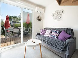 Cozy Villa Near Serignan Beach