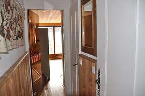 Cozy Ski Base Apartment